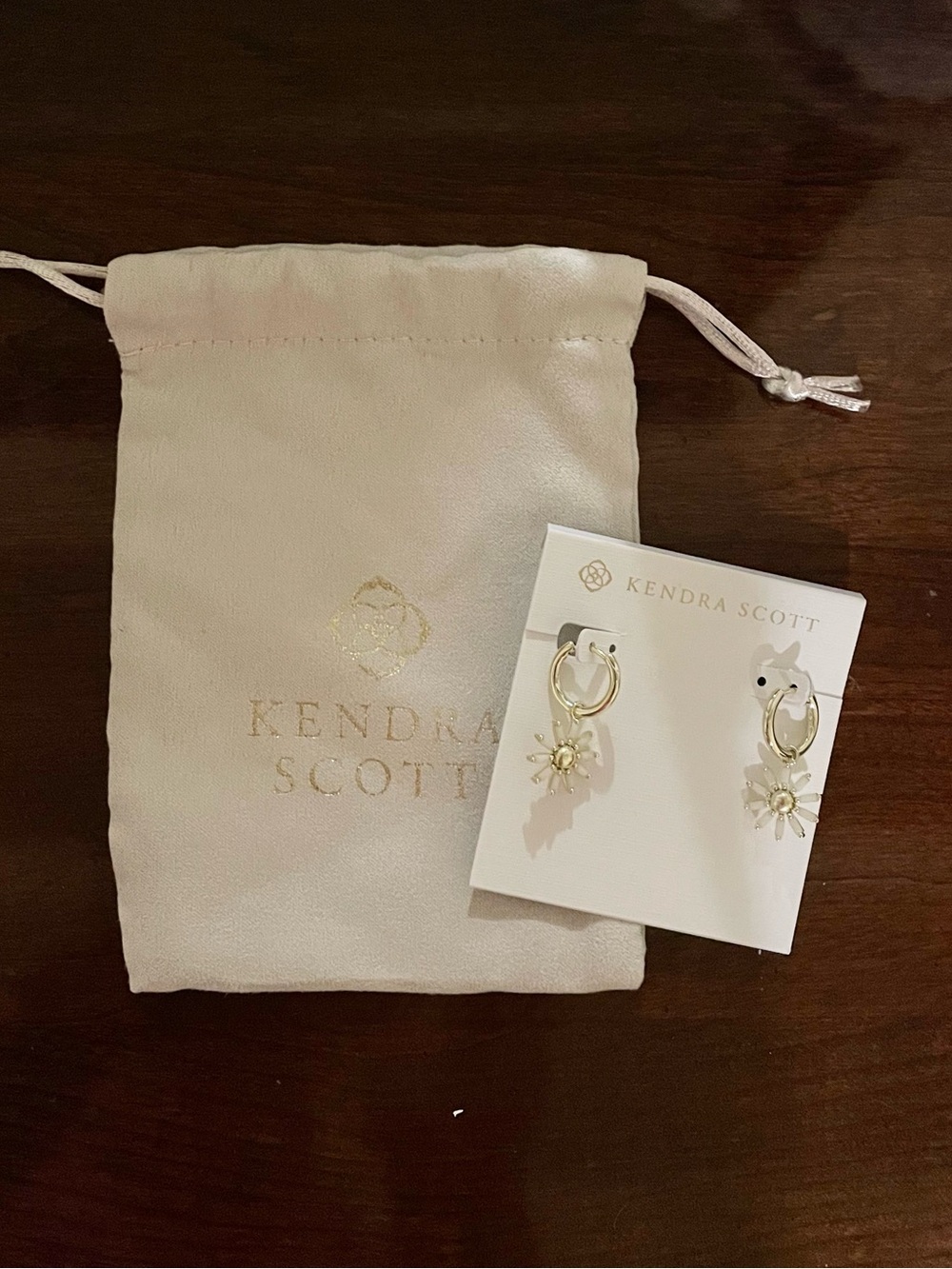 Kendra Scott Madison Daisy Hoop Earrings in White Opaque Glass